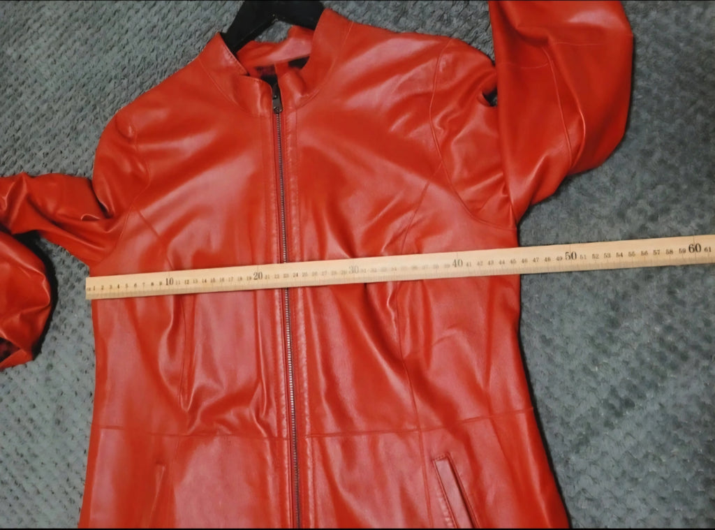 Veste Manteau en Cuir de Chèvre Rouge Réversible Léopard – AKHESA France | Taille L