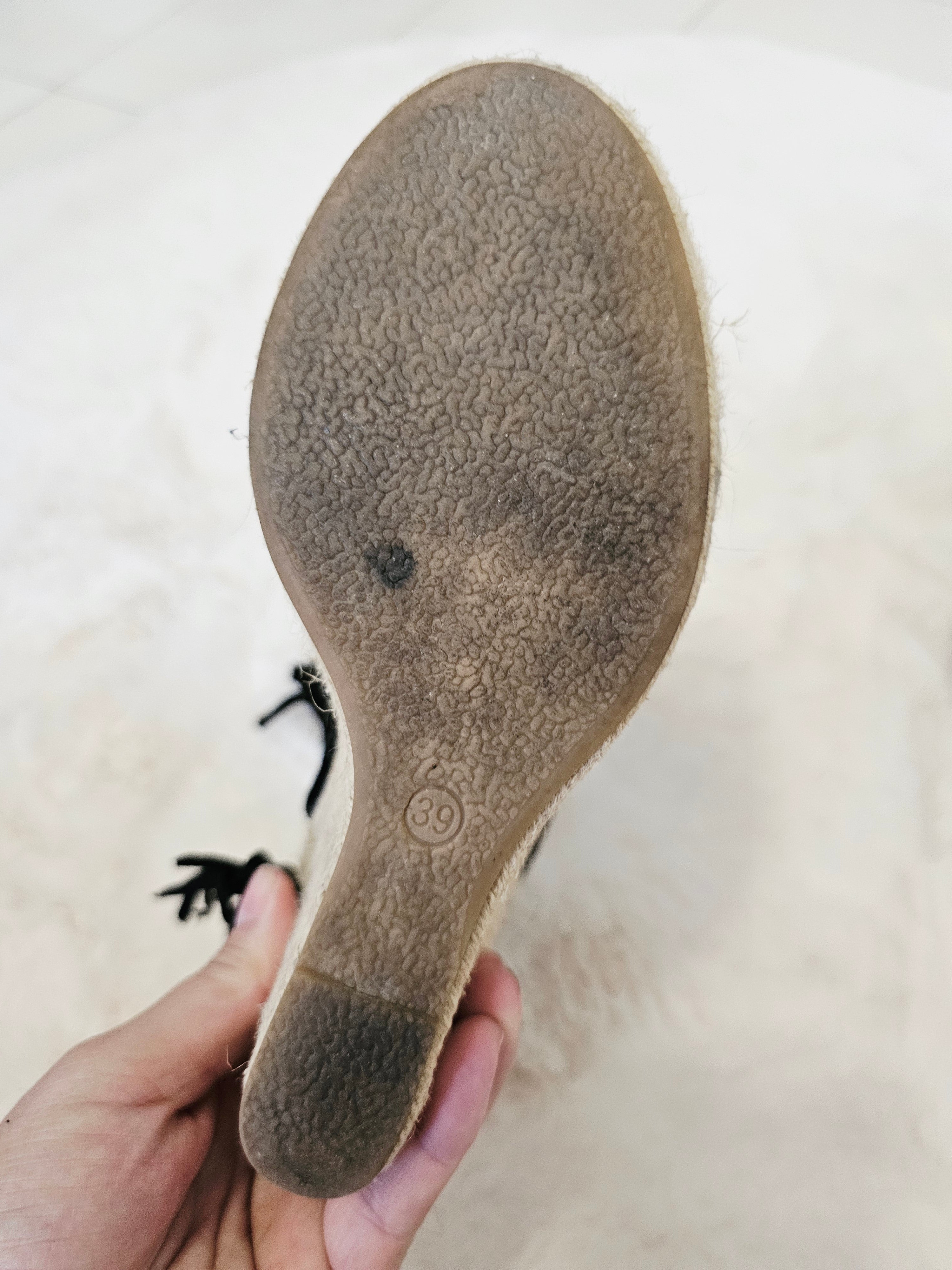 Sandales Compensées Style Espadrilles en Suédine Noire – QUEEN VIVI | Pointure 39