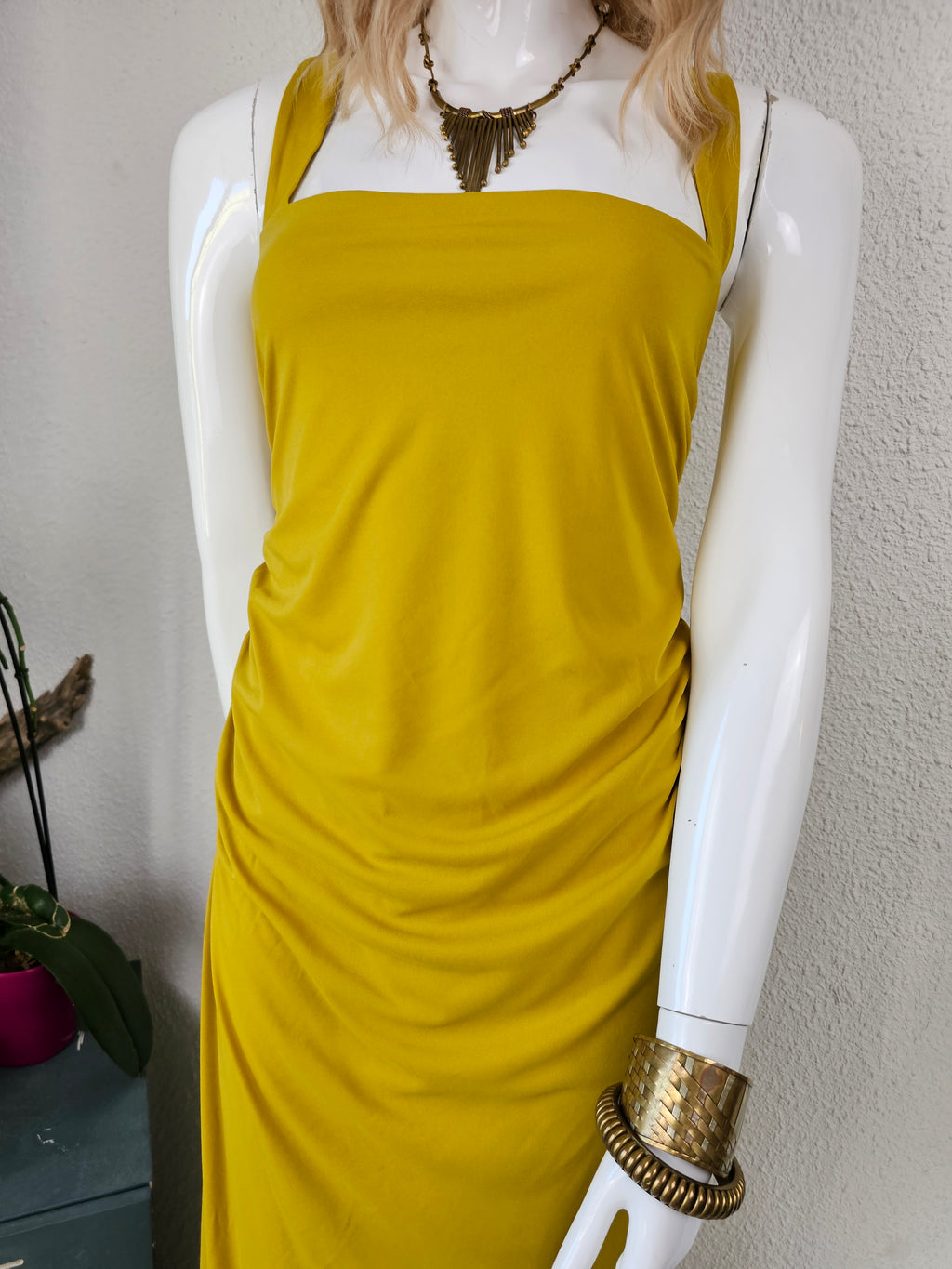 Robe Longue Drapée jaune moutarde Dos Nu Graphique – ZARA | Taille XL