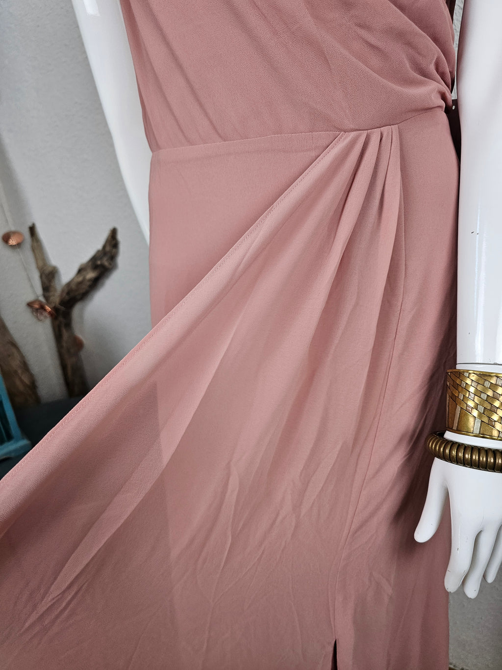 Robe longue rose drapée neuve avec étiquette - marque TFNC -taille 42 FR (14 UK)