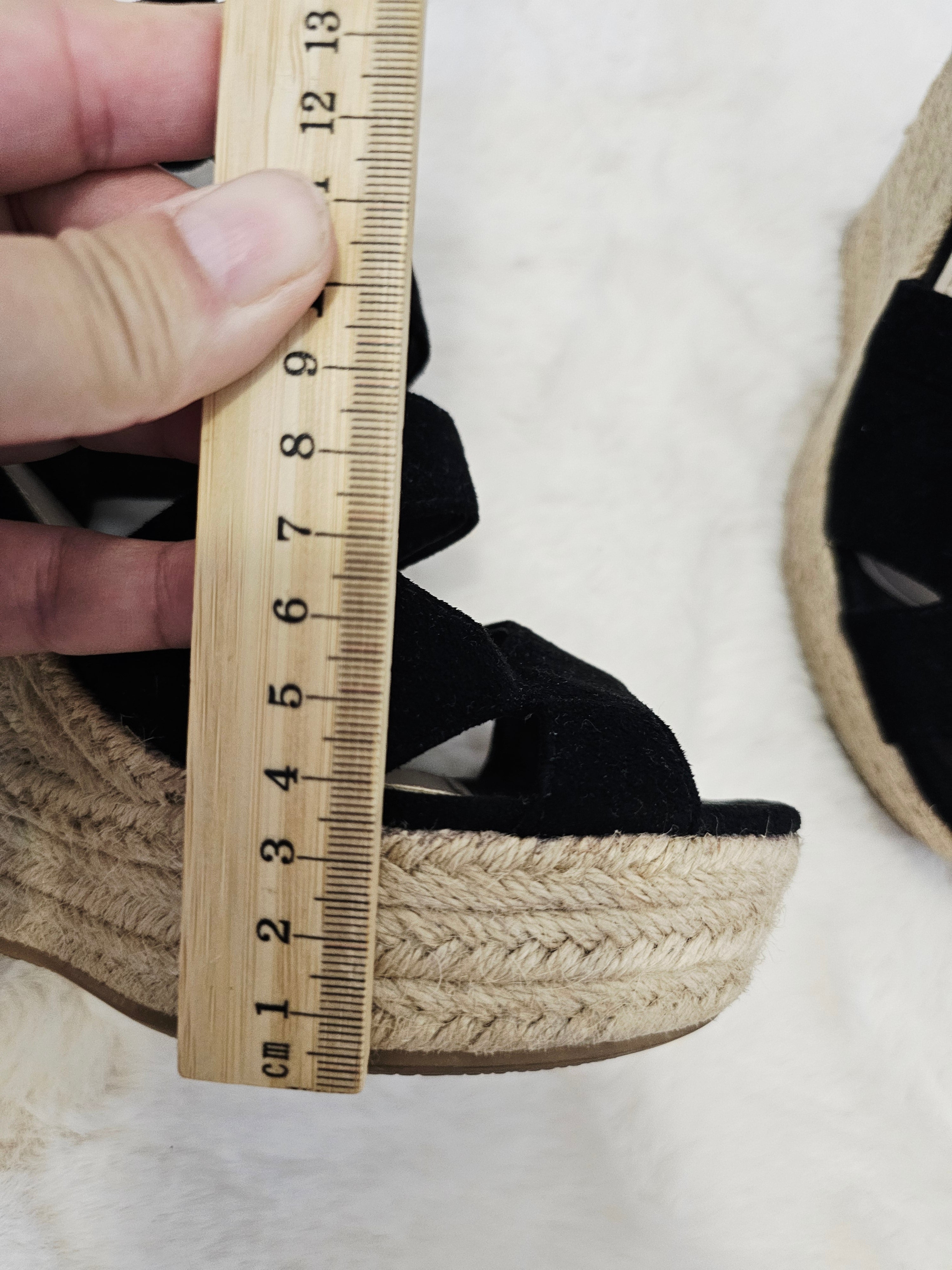 Sandales Compensées Style Espadrilles en Suédine Noire – QUEEN VIVI | Pointure 39