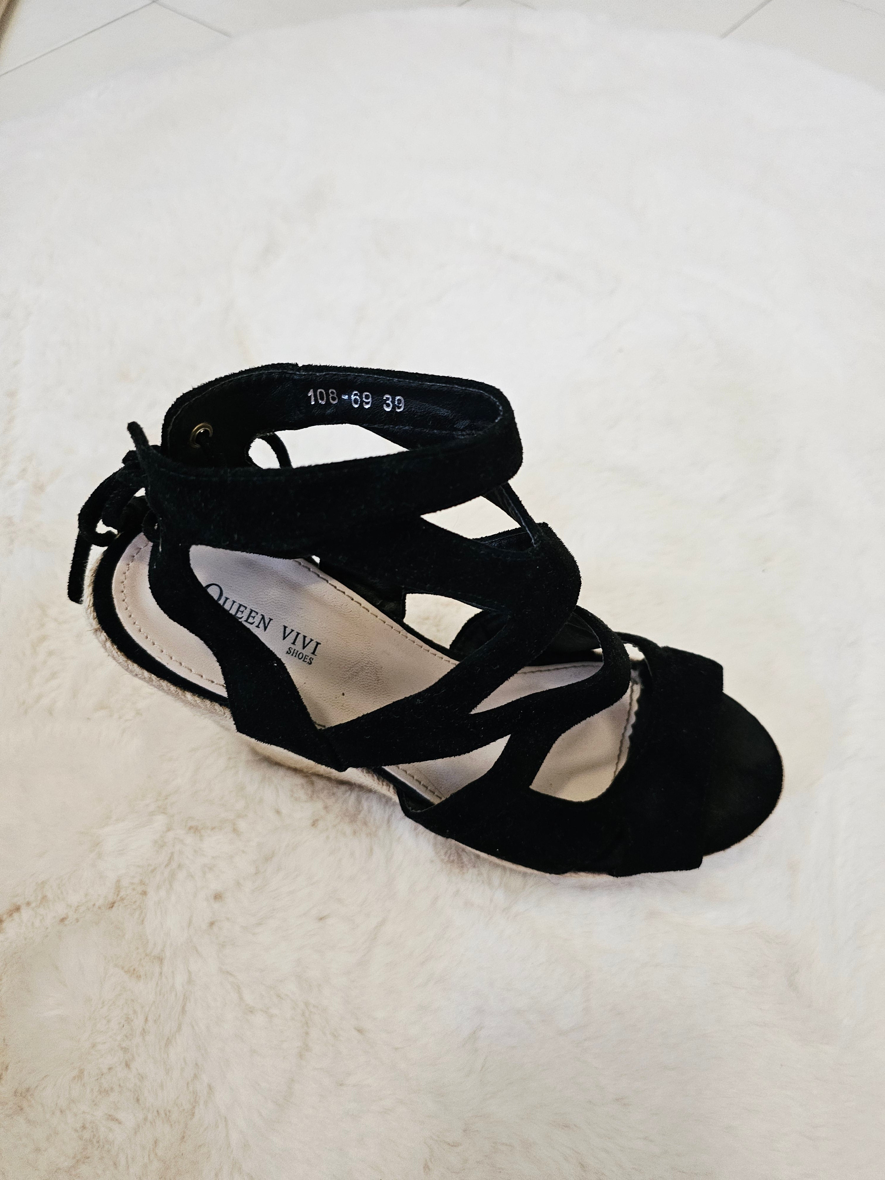 Sandales Compensées Style Espadrilles en Suédine Noire – QUEEN VIVI | Pointure 39