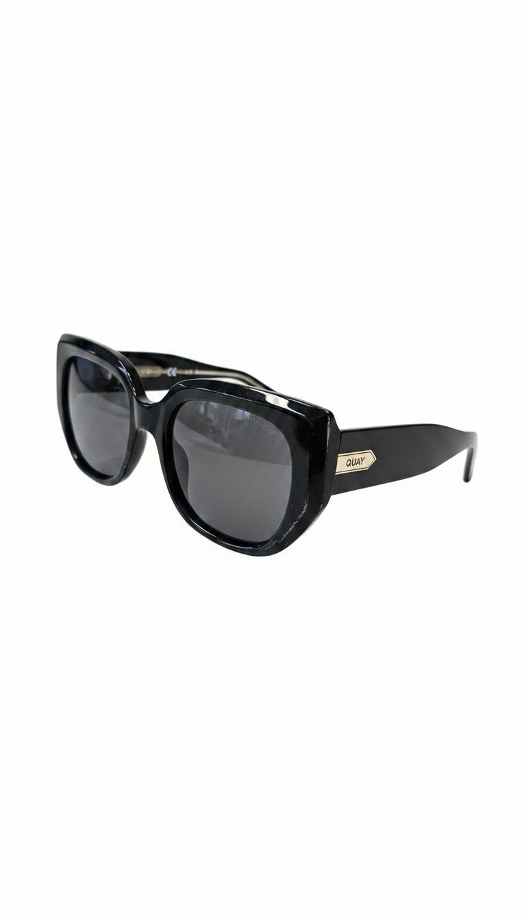Lunettes de Soleil Oversize Noires – QUAY AUSTRALIA | Neuves avec étui