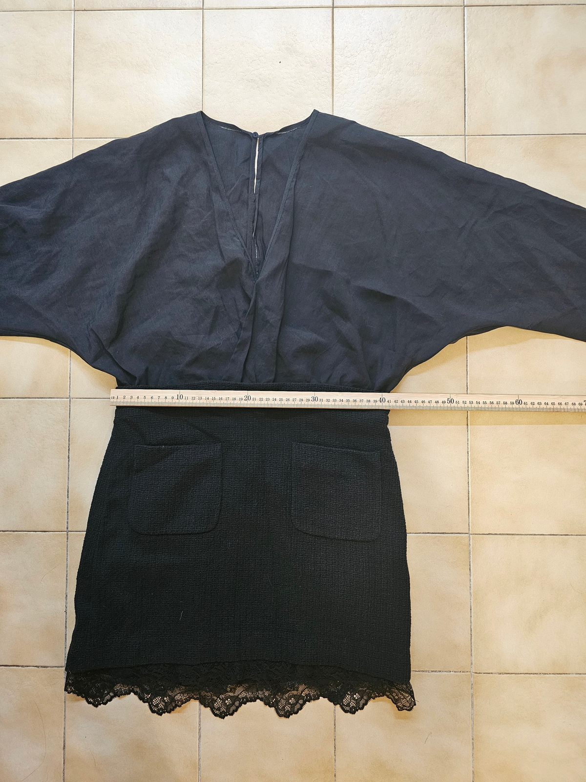 Robe Courte Bimatière Effet Deux Pièces & Dentelle – SEE YOU SOON | Taille L
