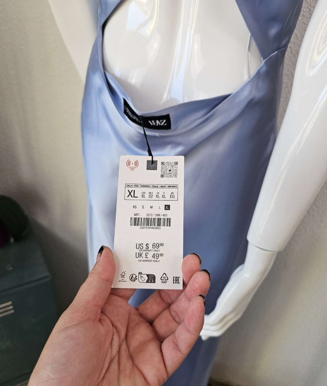 Robe longue bleu horizon satiné dos nu croisé - Marque Zara - Taille 42 FR