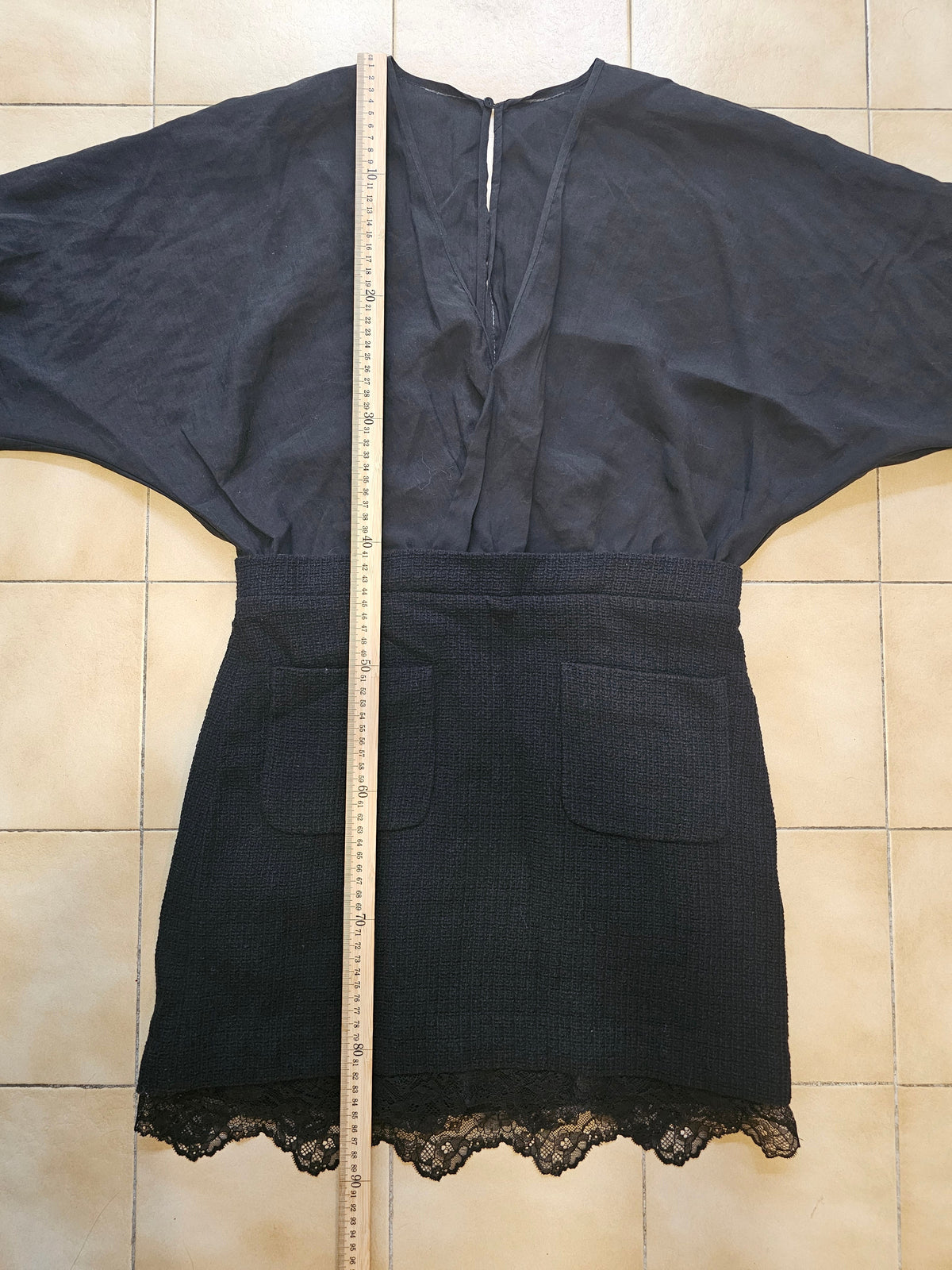 Robe Courte Bimatière Effet Deux Pièces & Dentelle – SEE YOU SOON | Taille L